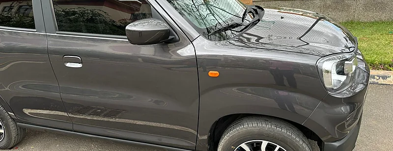 Suzuki S-Presso preto da frota própria da Costa Phoebe, em Luanda